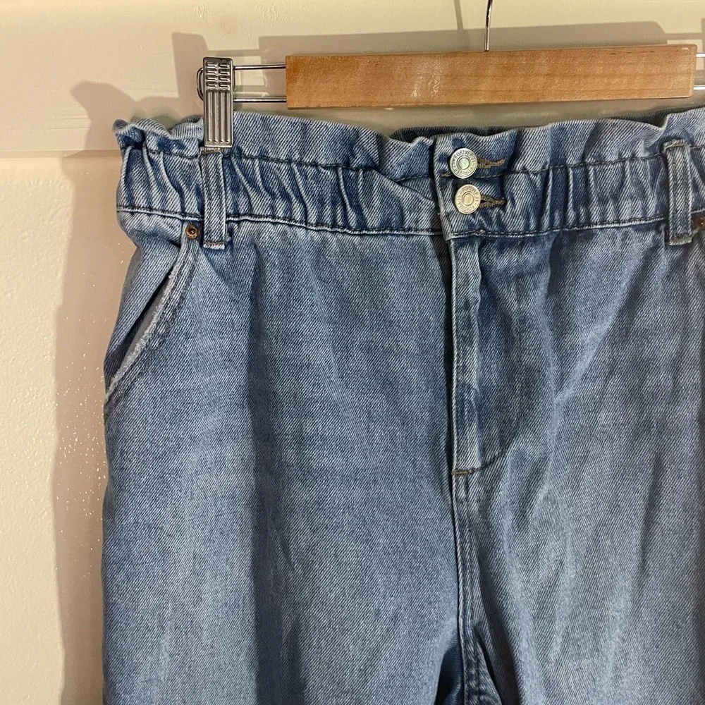 Forever 21 L High Rise Paper bag Straight Leg Mom Jeans - Picture 5 of 11
